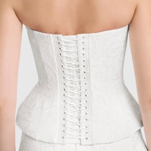 Brand New Luxury French Lace peplum corset with lace up back - Picture 2 of 2